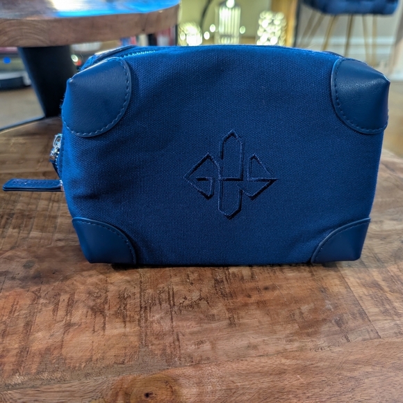 ANA First Class Amenity Kit / Pouch by ETTINGER LONDON (Navy) - Picture 2 of 9